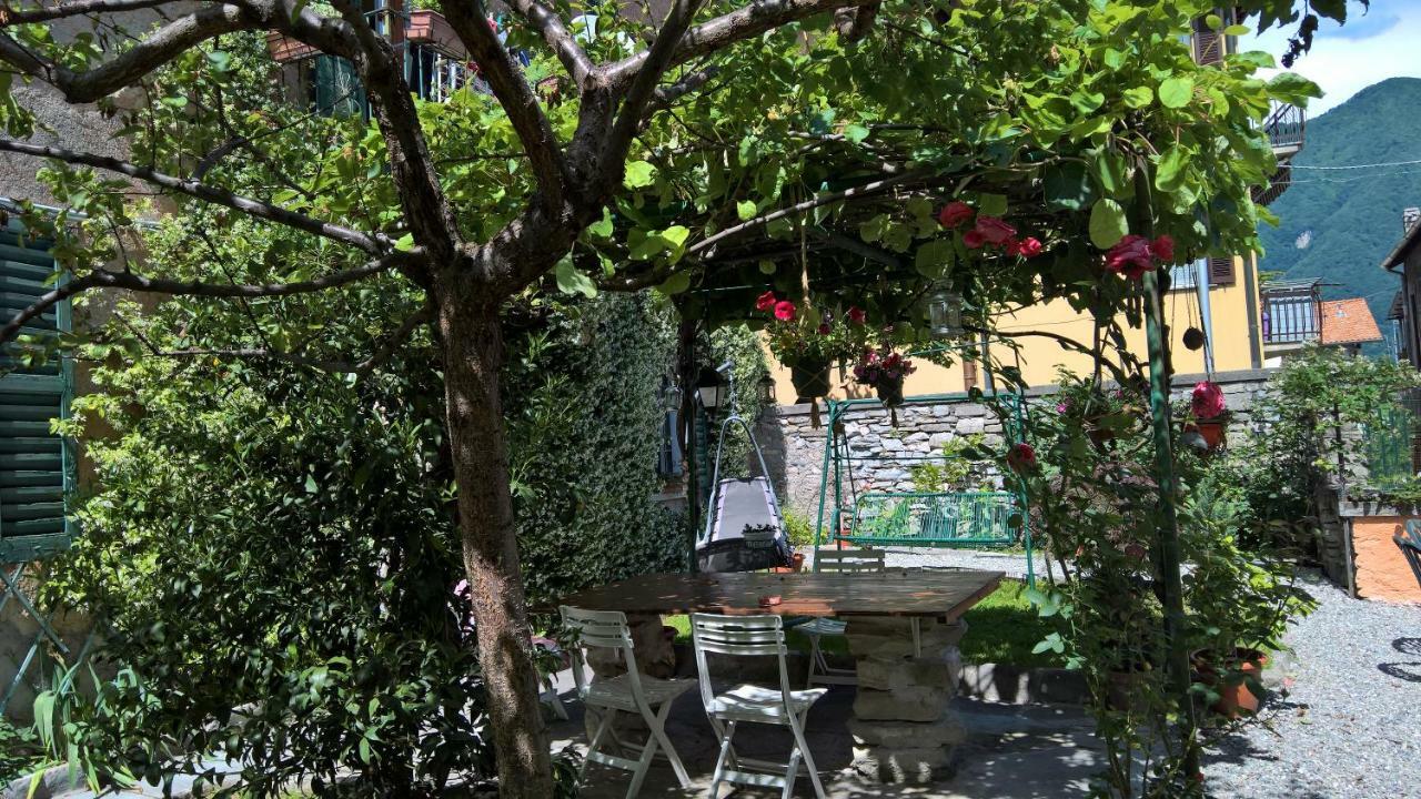 B&B "A Casa Di Camilla" Carate Urio Exteriér fotografie